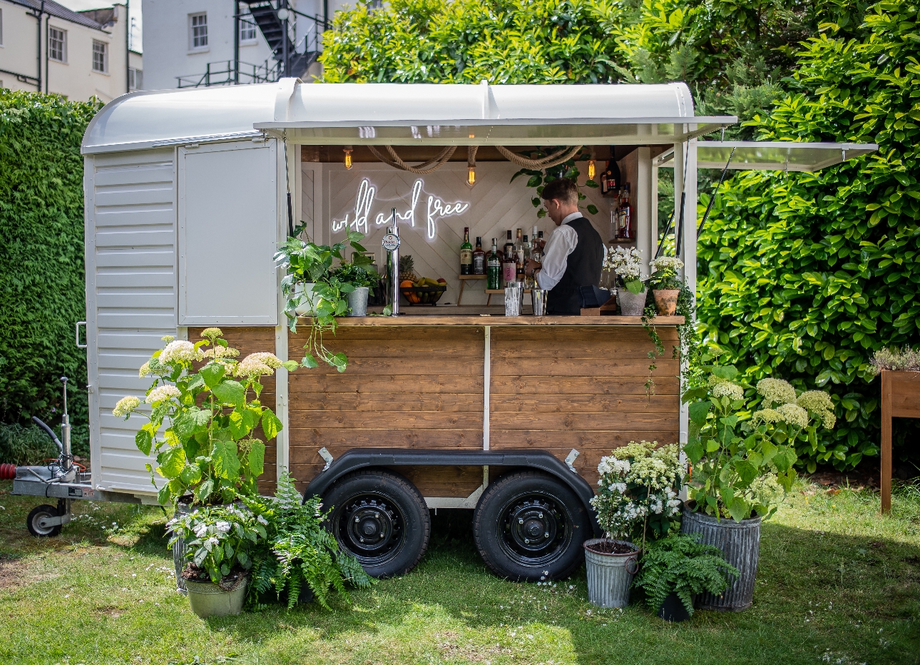 The Queens Hotel Cheltenham Garden horsebox bar